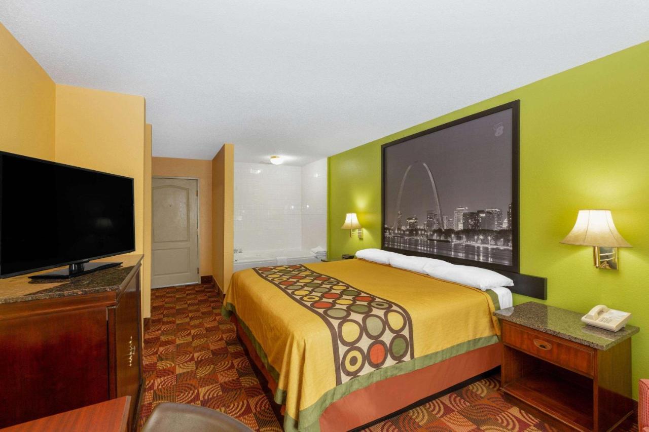 Eldon Super 8 By Wyndham Lake Of The Ozarks מראה חיצוני תמונה