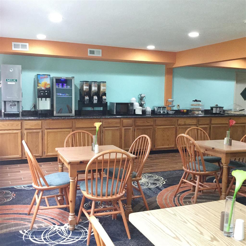 Eldon Super 8 By Wyndham Lake Of The Ozarks מתקנים תמונה